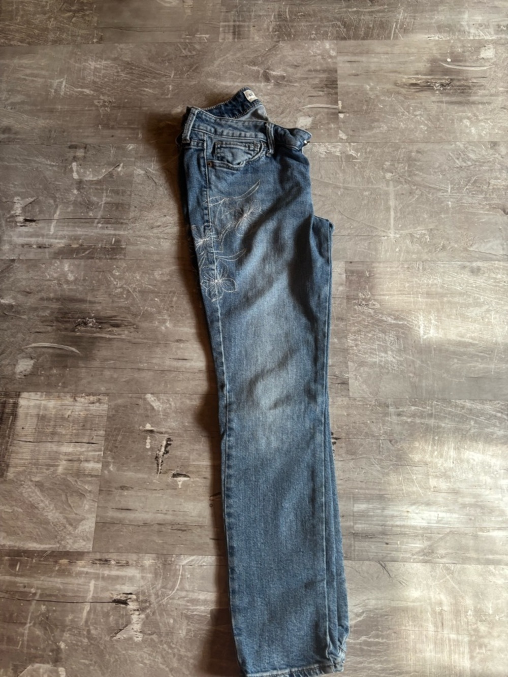 Lucky Brand Women's Blue Ankle Crop Jeans with Subtle Embroidery